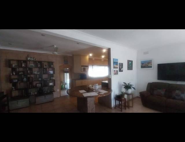 3 BEDROOM HOUSE FOR SALE IN MARLANDS